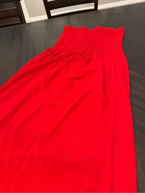 ❤️ Vibrant Summer Comfort! Cherry Red Smocked Strapless Maxi Tube Dress